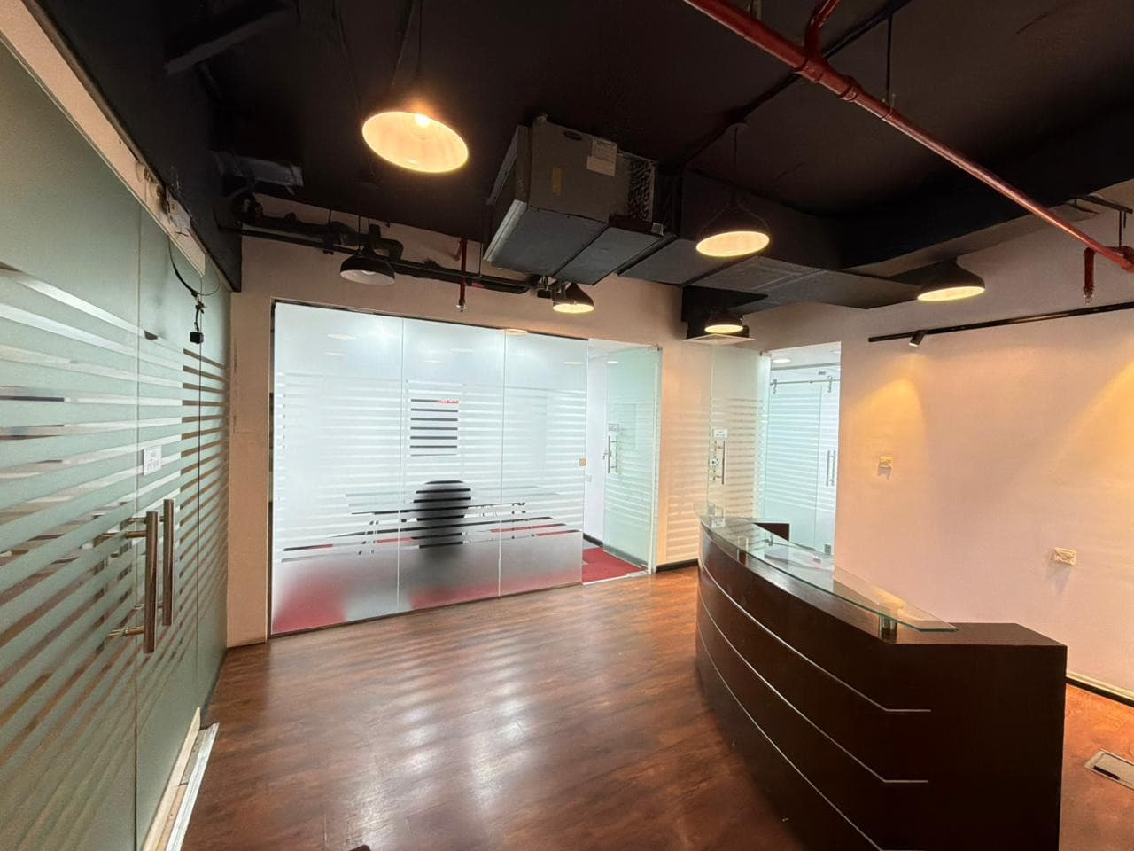 LOW PRICE | FITTED OFFICE | WITH PANTRY | SEA VIEW