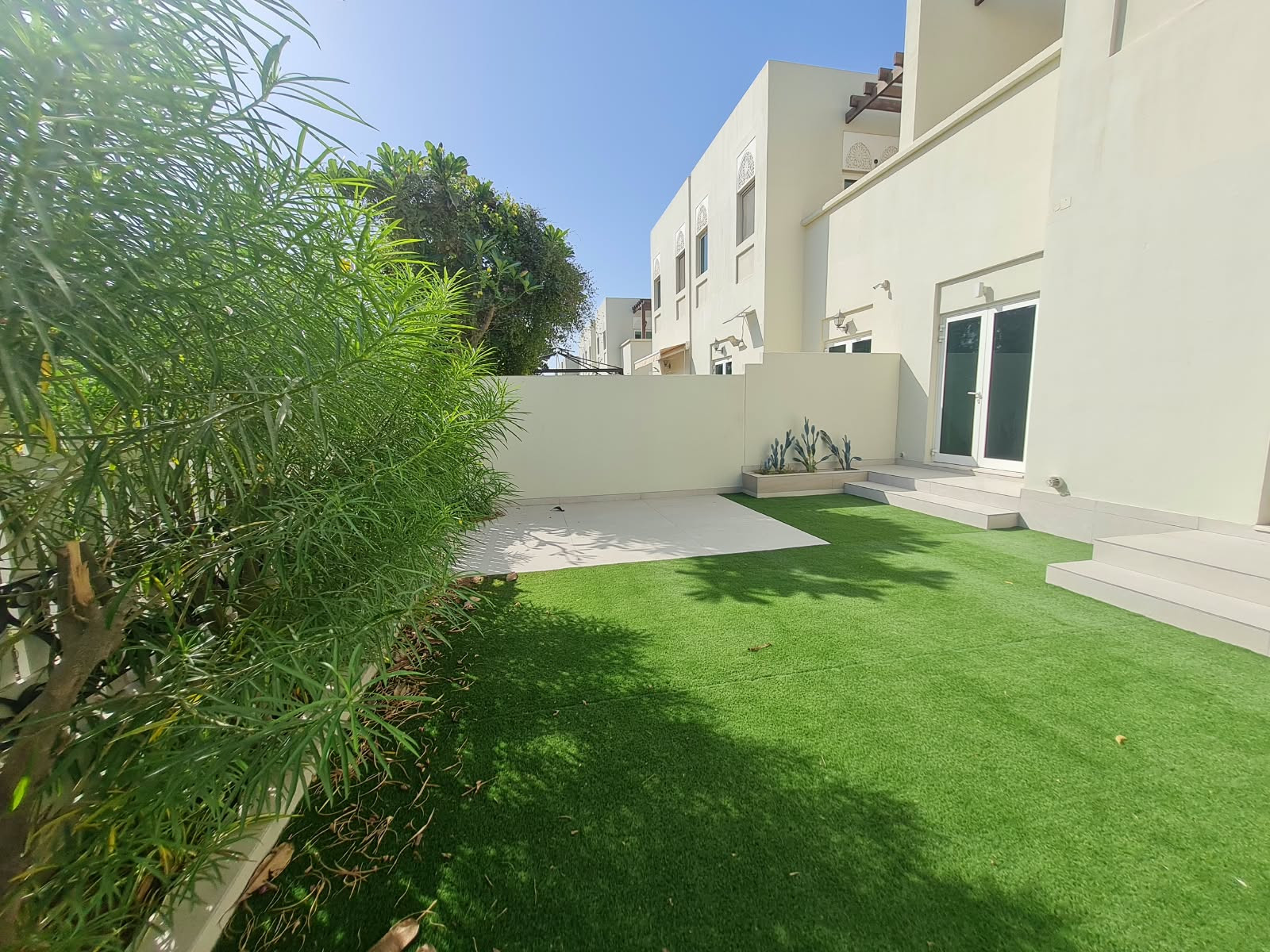 Insde unit| Near Garden |Type A| Corner| single Row