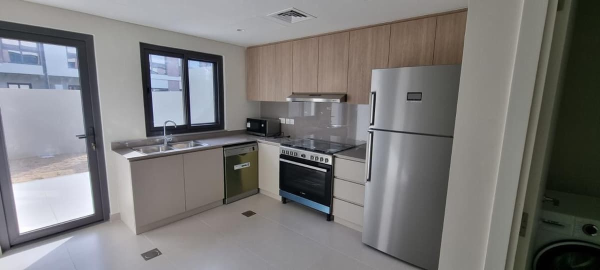 Single Row Villa | Spacious Layout | Unfurnished 4