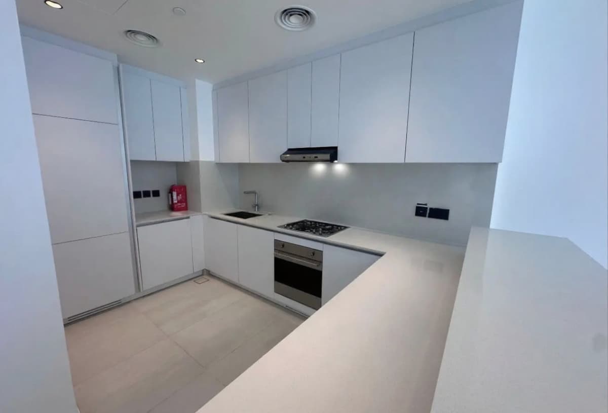 BRAND NEW | SPACIOUS | READY TO MOVE 3