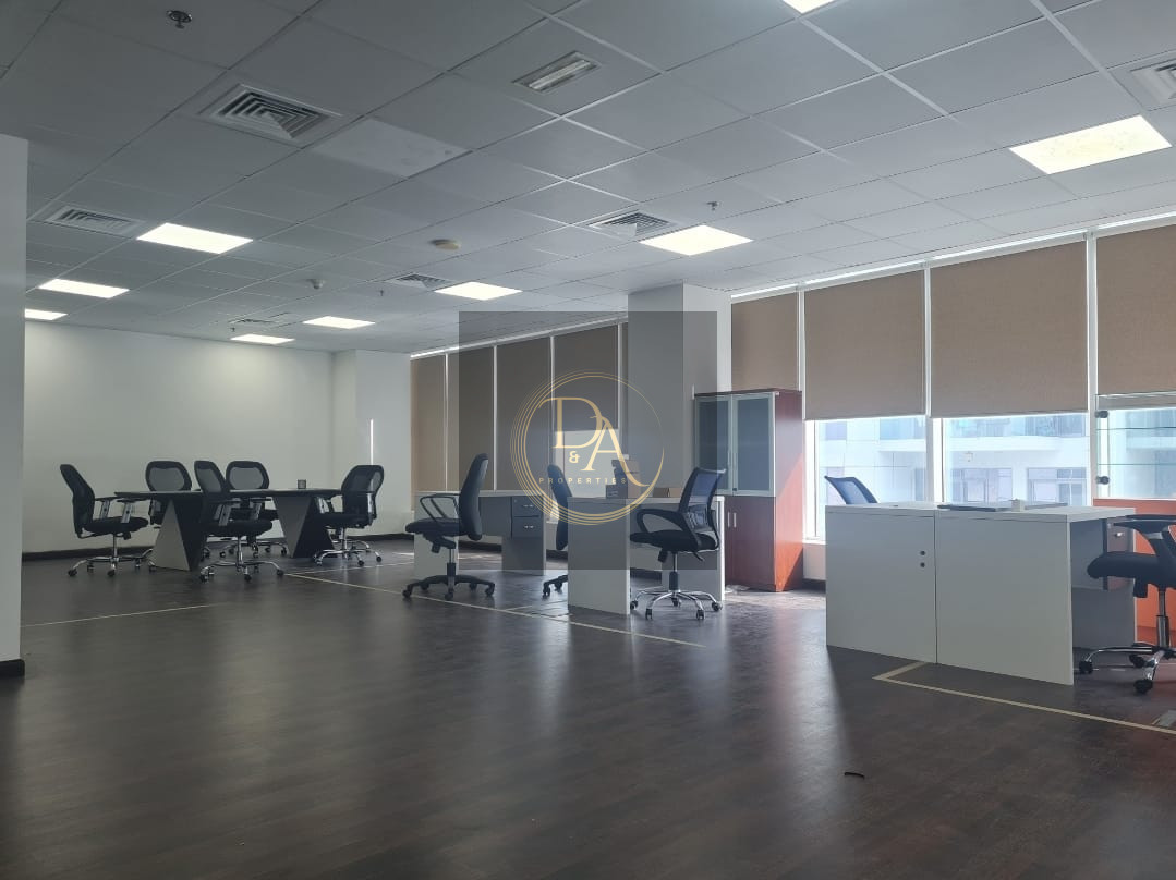 Business Bay| Bright fitted| Corner| Middle floor 2