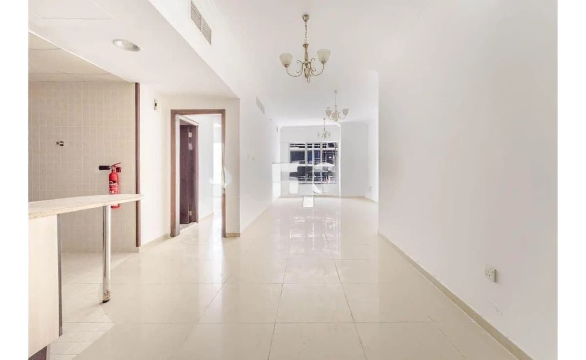 Vacant | Unfurnished | Near Metro | Mid Floor 3