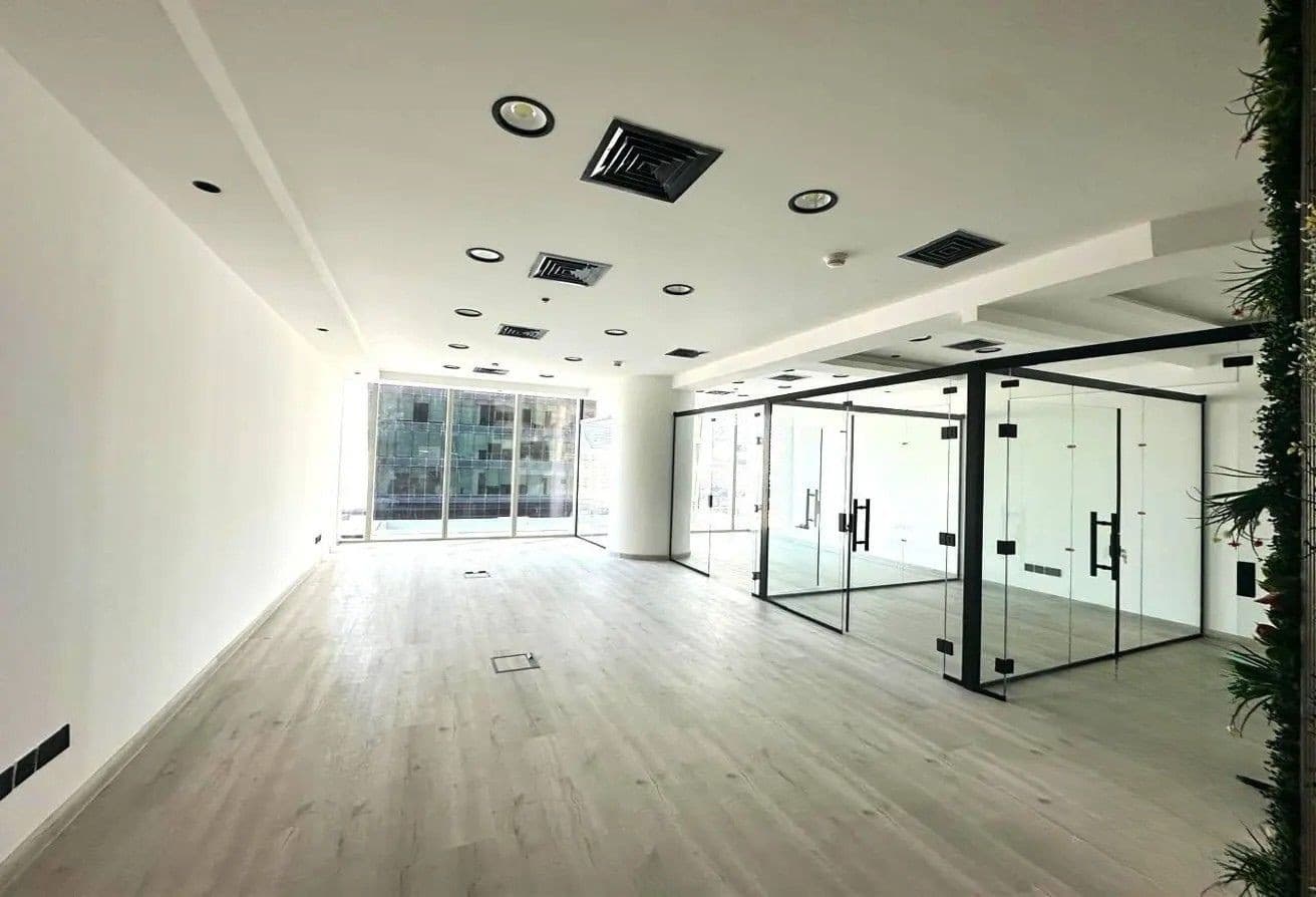 FULLY FITTED | HIGH FLOOR | NEAR METRO