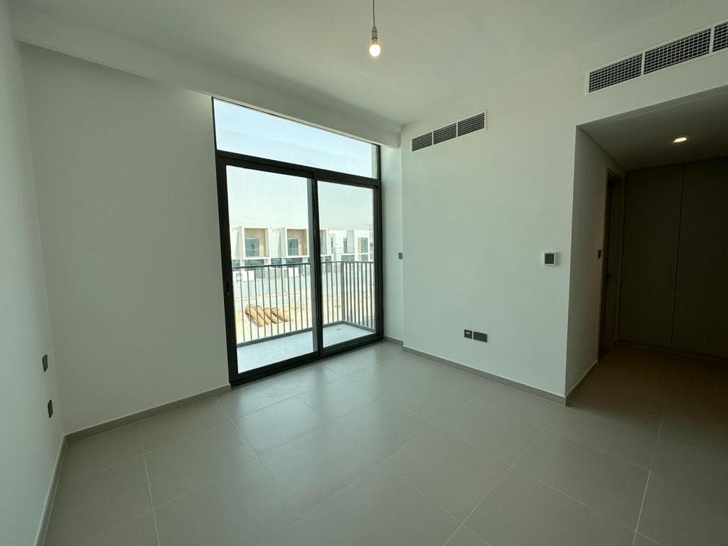 Single Row 4BR Townhouse | Walk to Pool, Park & Ranches Souk | Rented 4
