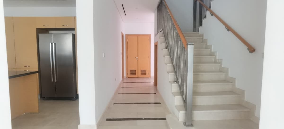 3 BEDROOM + MAID /SPACIOUS LAYOUT/VACANT AND READY 5