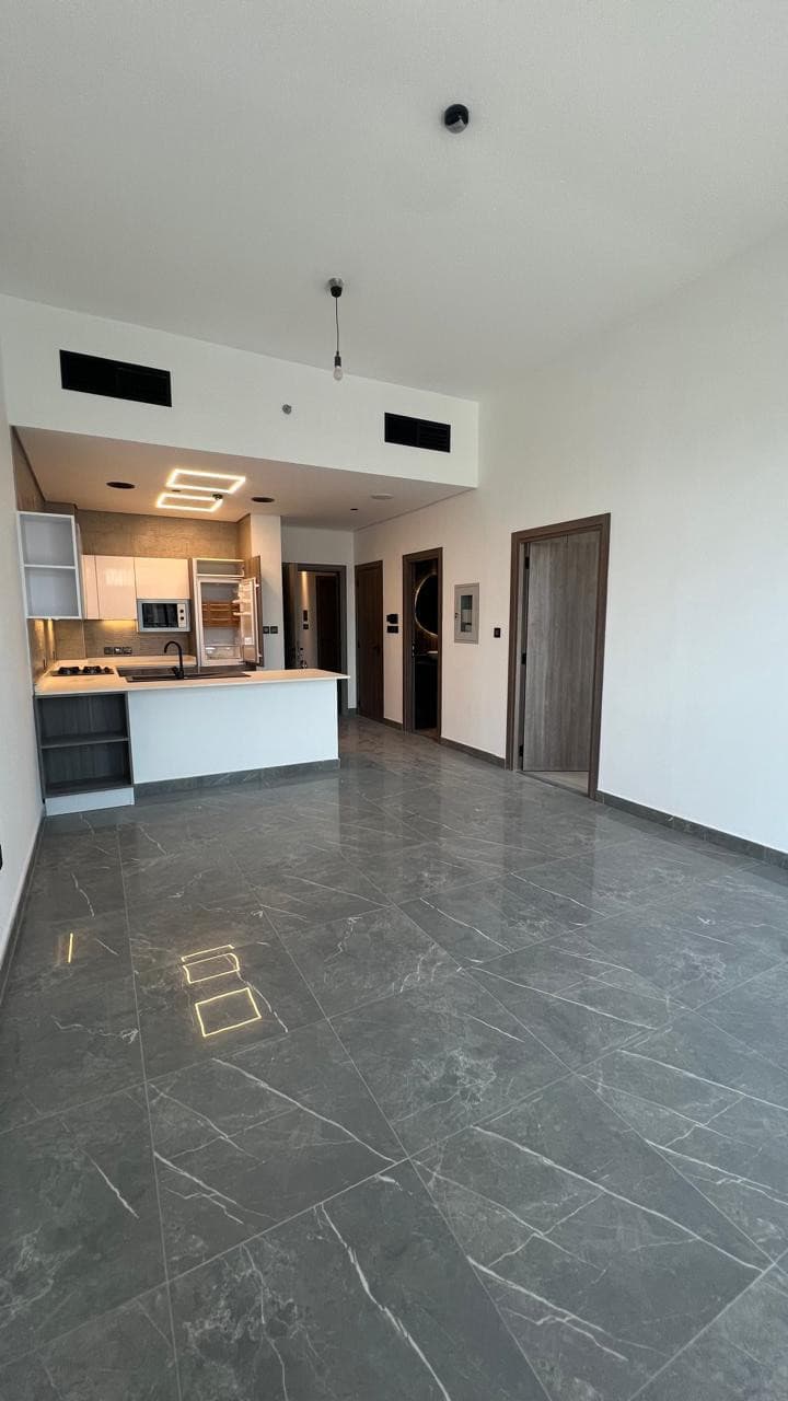 HANDOVER-APRIL 2026| SEMI FURNISHED| BIGGER LAYOUT