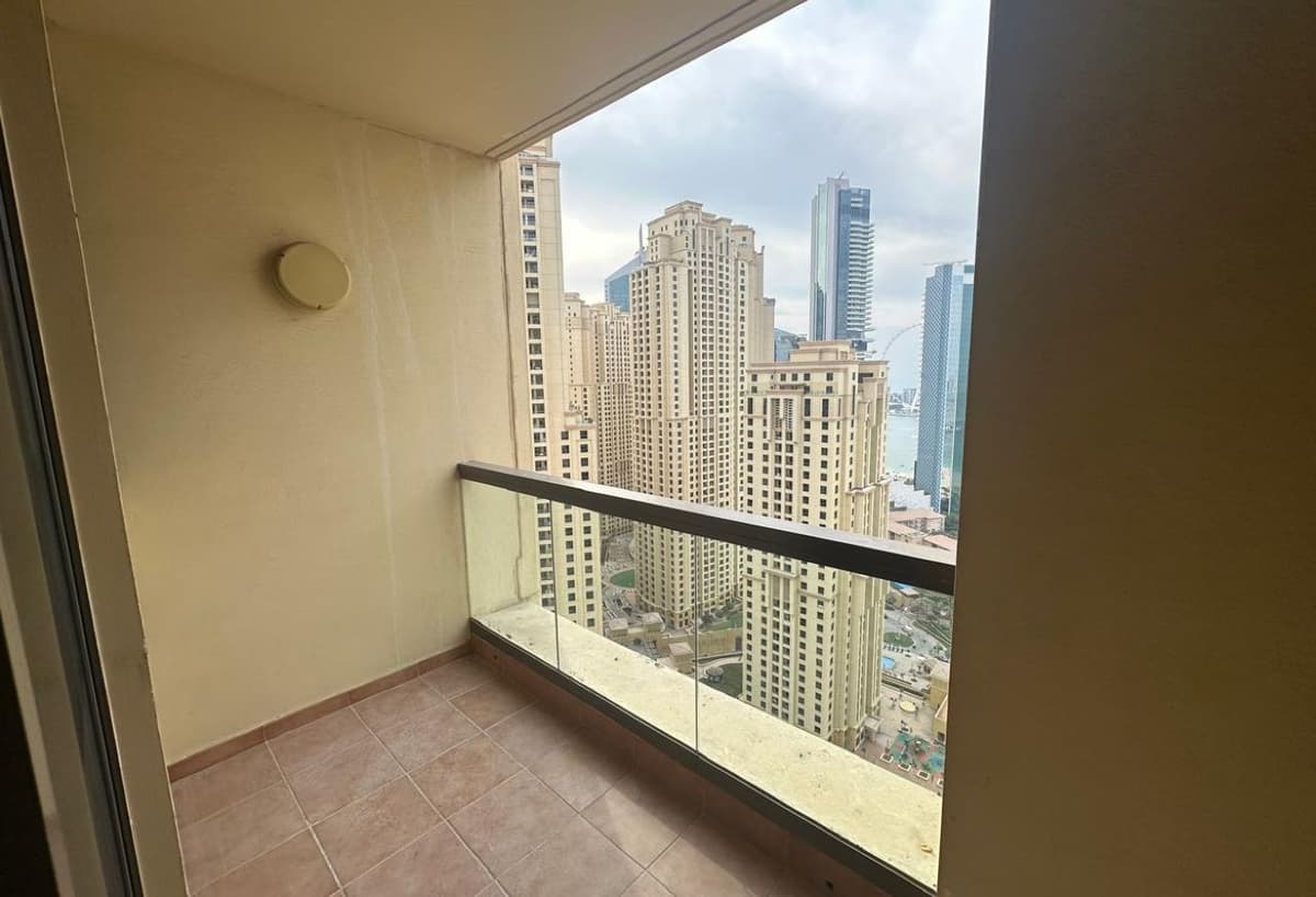 Charming 3BR+Maid | Waterfront View 3
