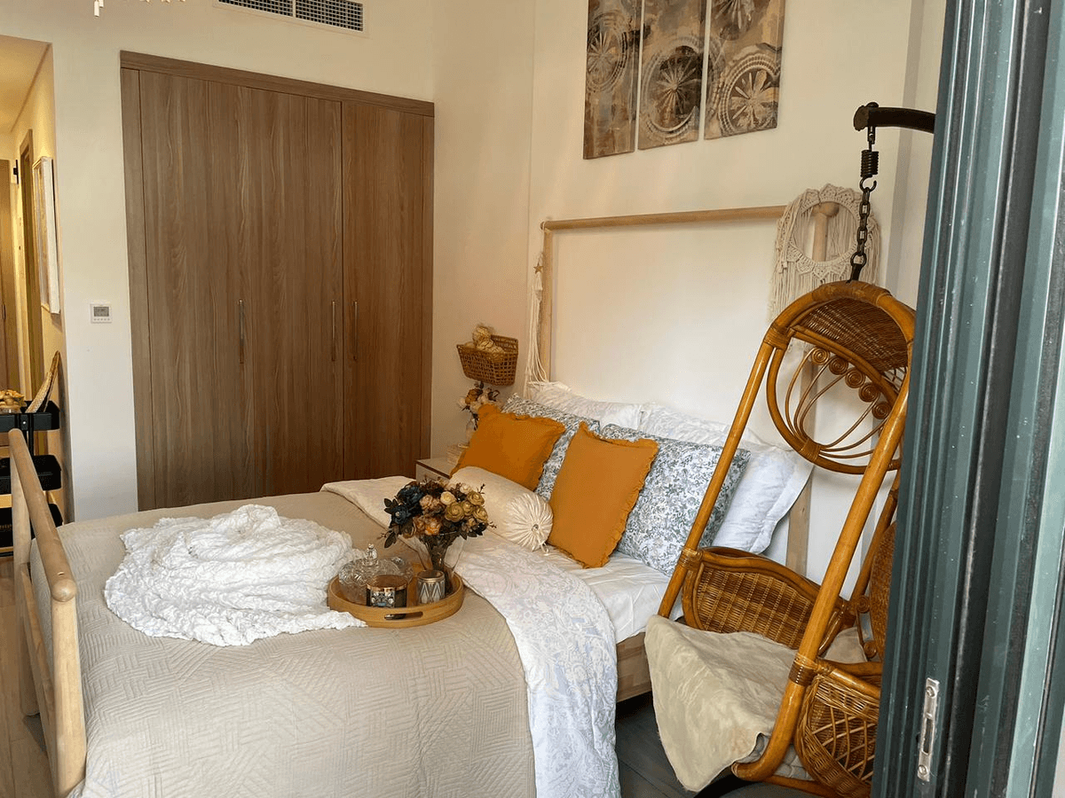Spacious Studio | Pool View | Ready to Move In 5
