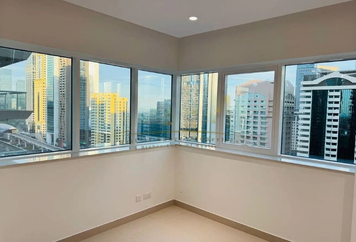 Spacious | 2BR Apartment | DXB Tower 3
