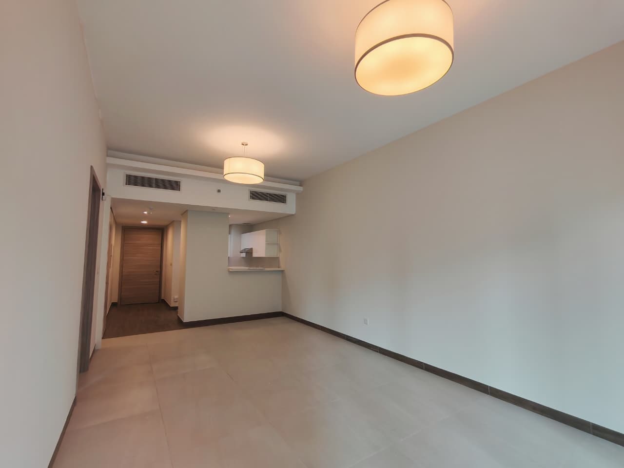 UN FURNISHED | SPACIOUS | 4 CHEQUE