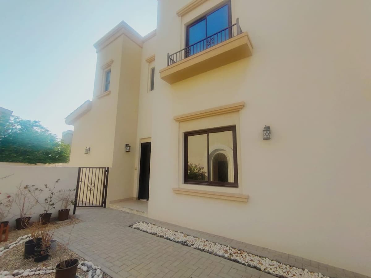 Prime 4BR+Maid Villa| Exclusive | Near community 4