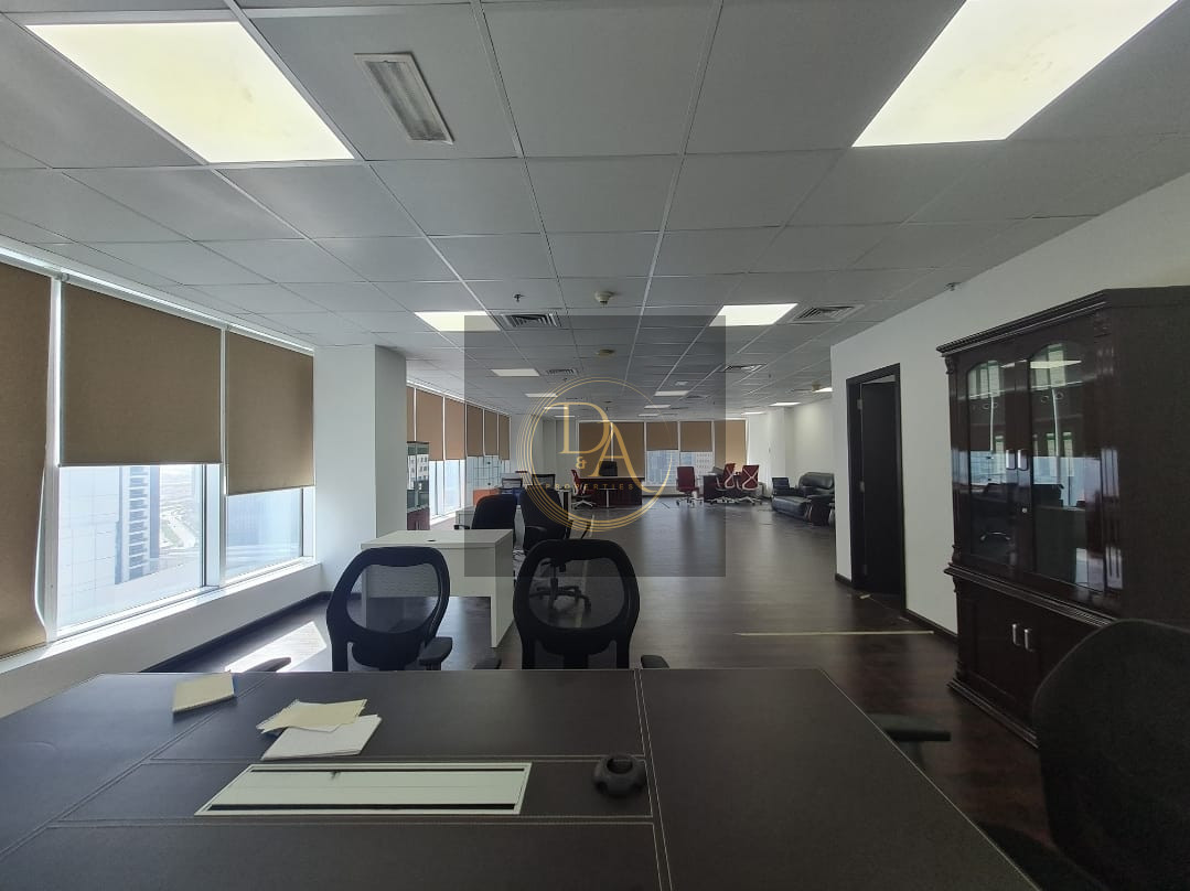 Business Bay| Bright fitted| Corner| Middle floor 5
