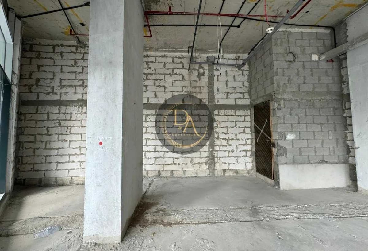 🏬 Prime Retail Shop in Azizi Riviera 4 | 476 Sq.ft. | AED 180,000 | Canal-Facing Opportunity 4