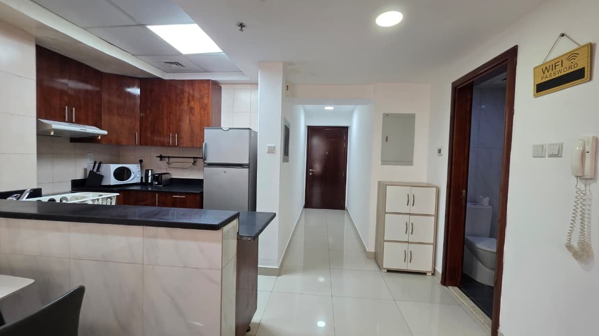FURNISHED 1 BHK | NEAR METRO | HIGH FLOOR 4