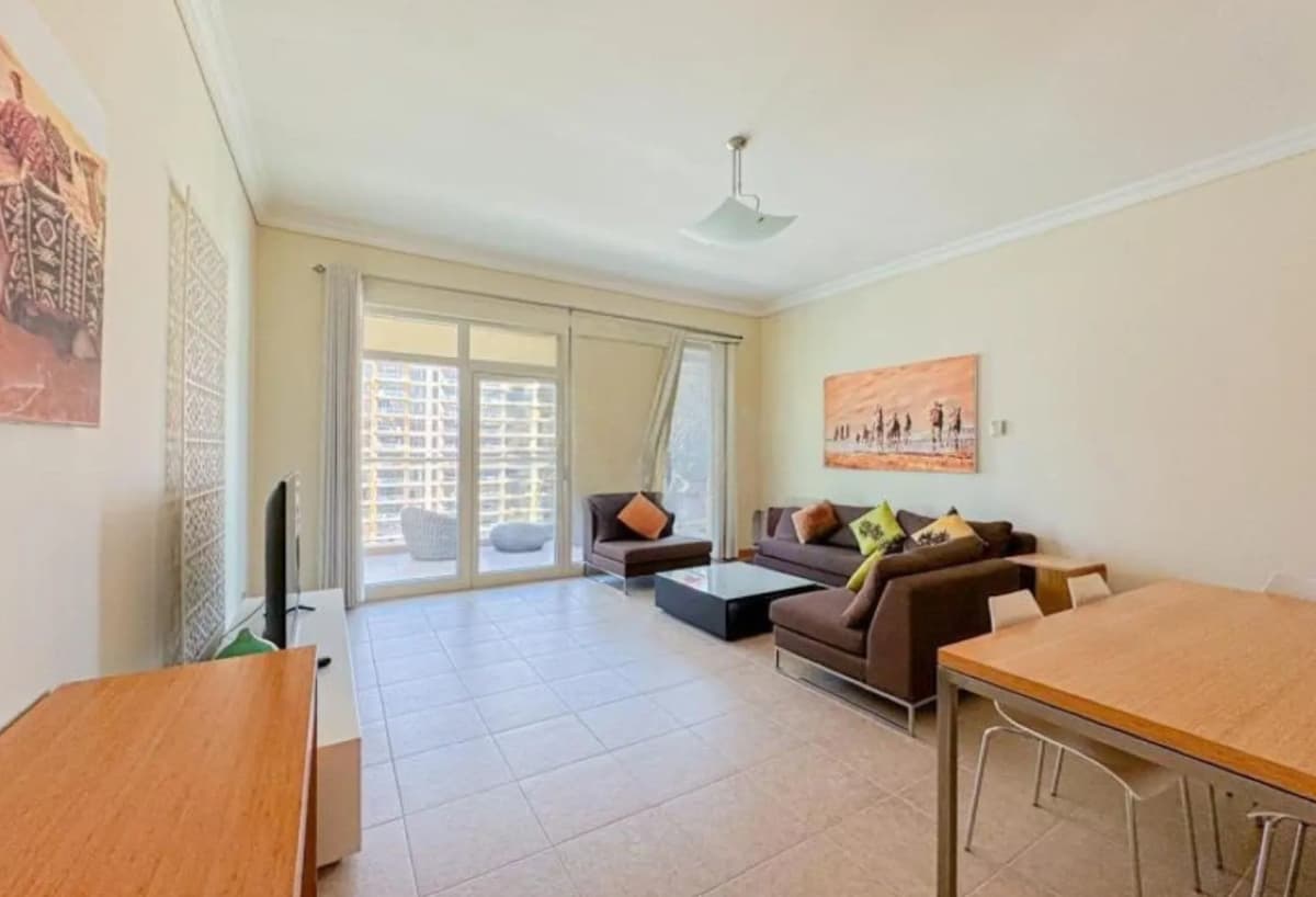 FURNISHED | BEACH ACCESS | SPACIOUS 2