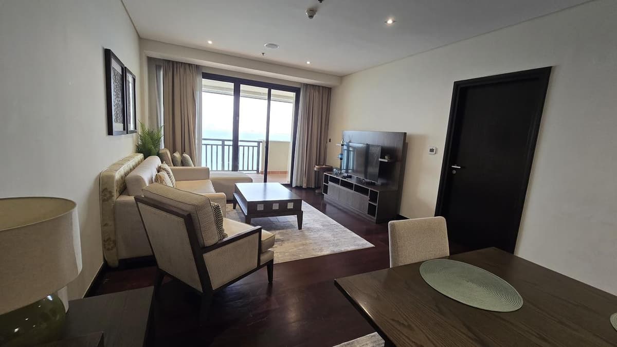 Luxury Sea View 1BR | Fully Upgraded 2