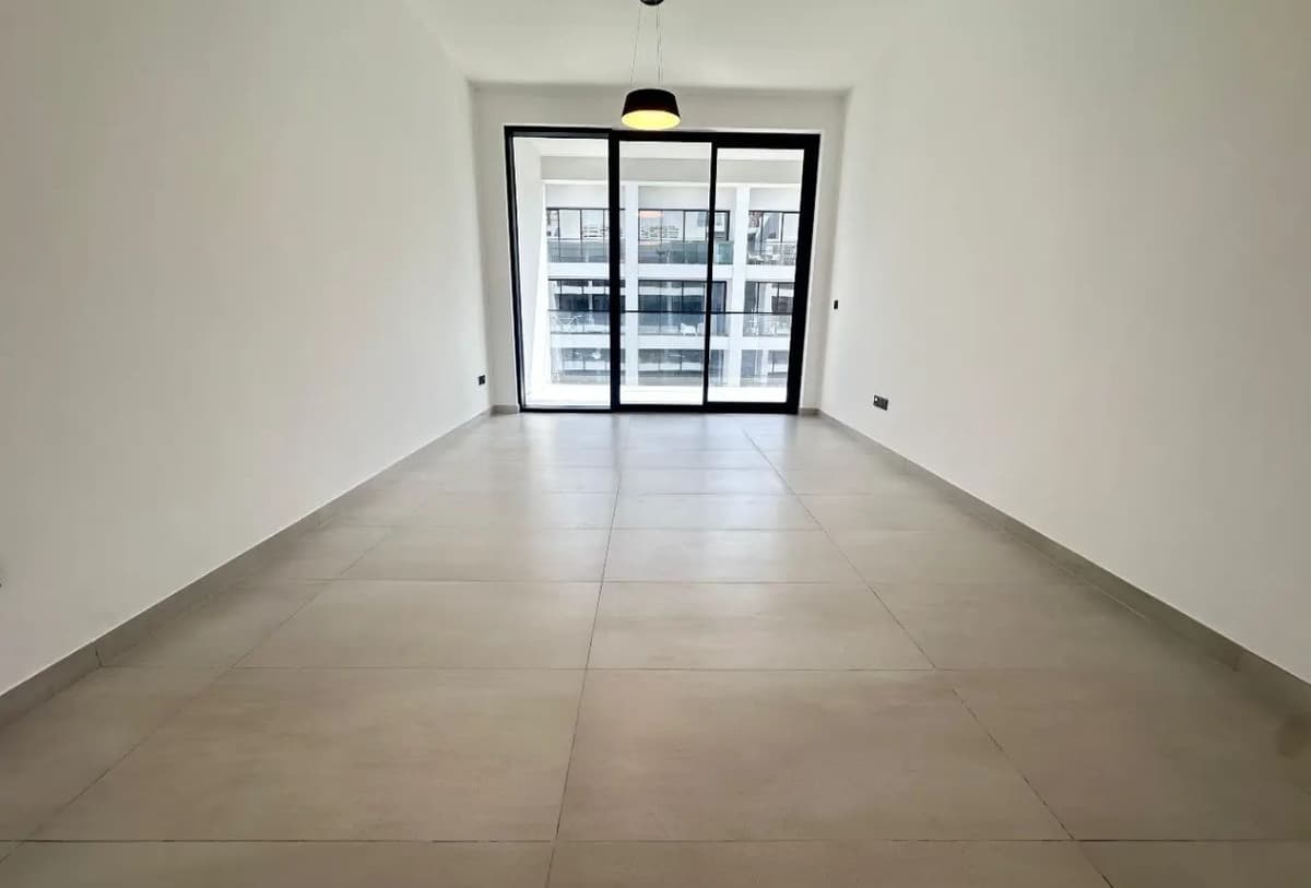 BRAND NEW | SPACIOUS | READY TO MOVE 5