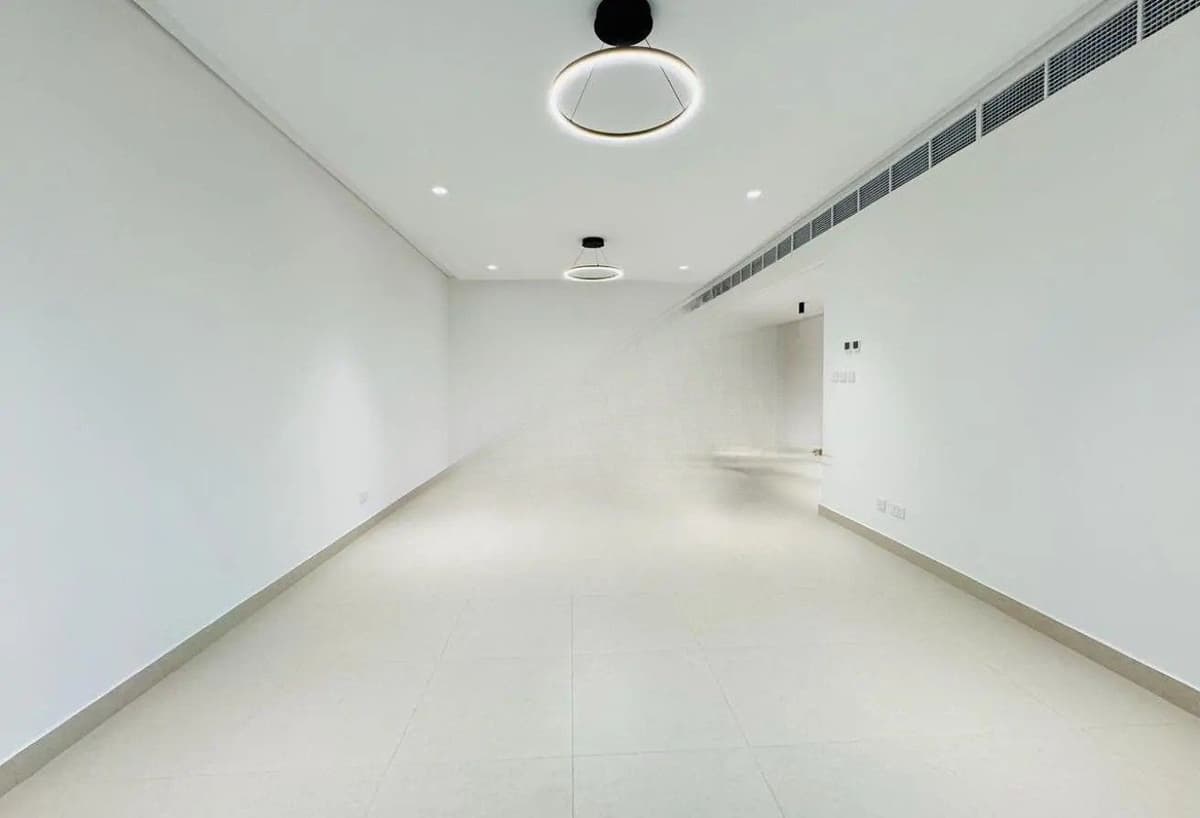 Spacious | 2BR Apartment | DXB Tower 4