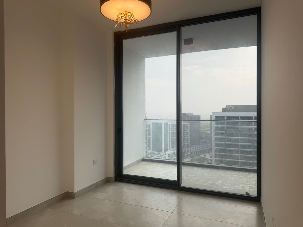 SPACIOUS 2 BR | HIGHER FLOOR | POOL VIEW 5