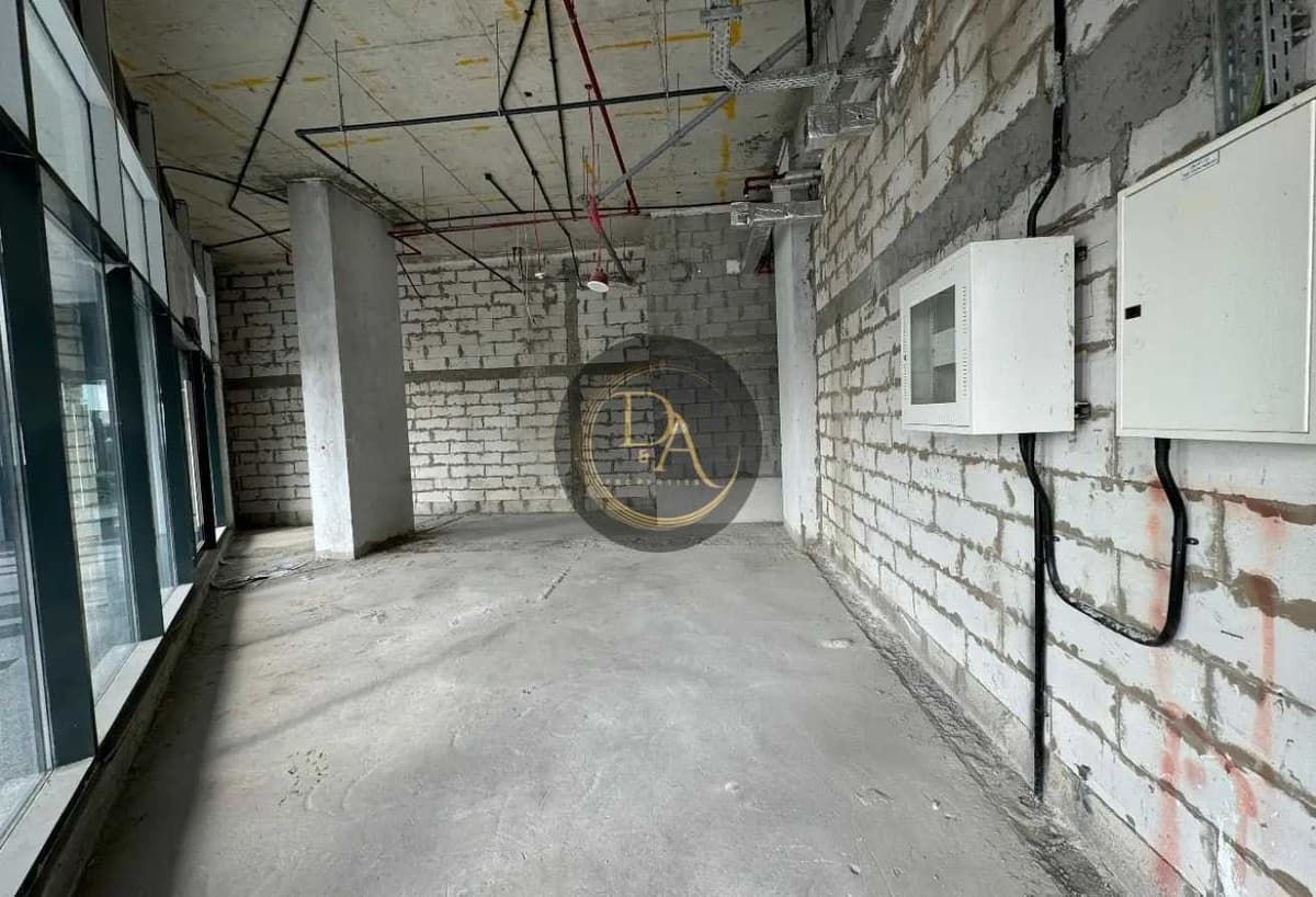 🏬 Prime Retail Shop in Azizi Riviera 4 | 476 Sq.ft. | AED 180,000 | Canal-Facing Opportunity 3