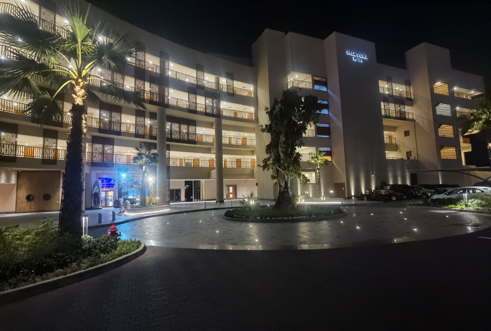Palm Jumeirah| Sea and Dubai Eye view| Semi Furnished Studio 2