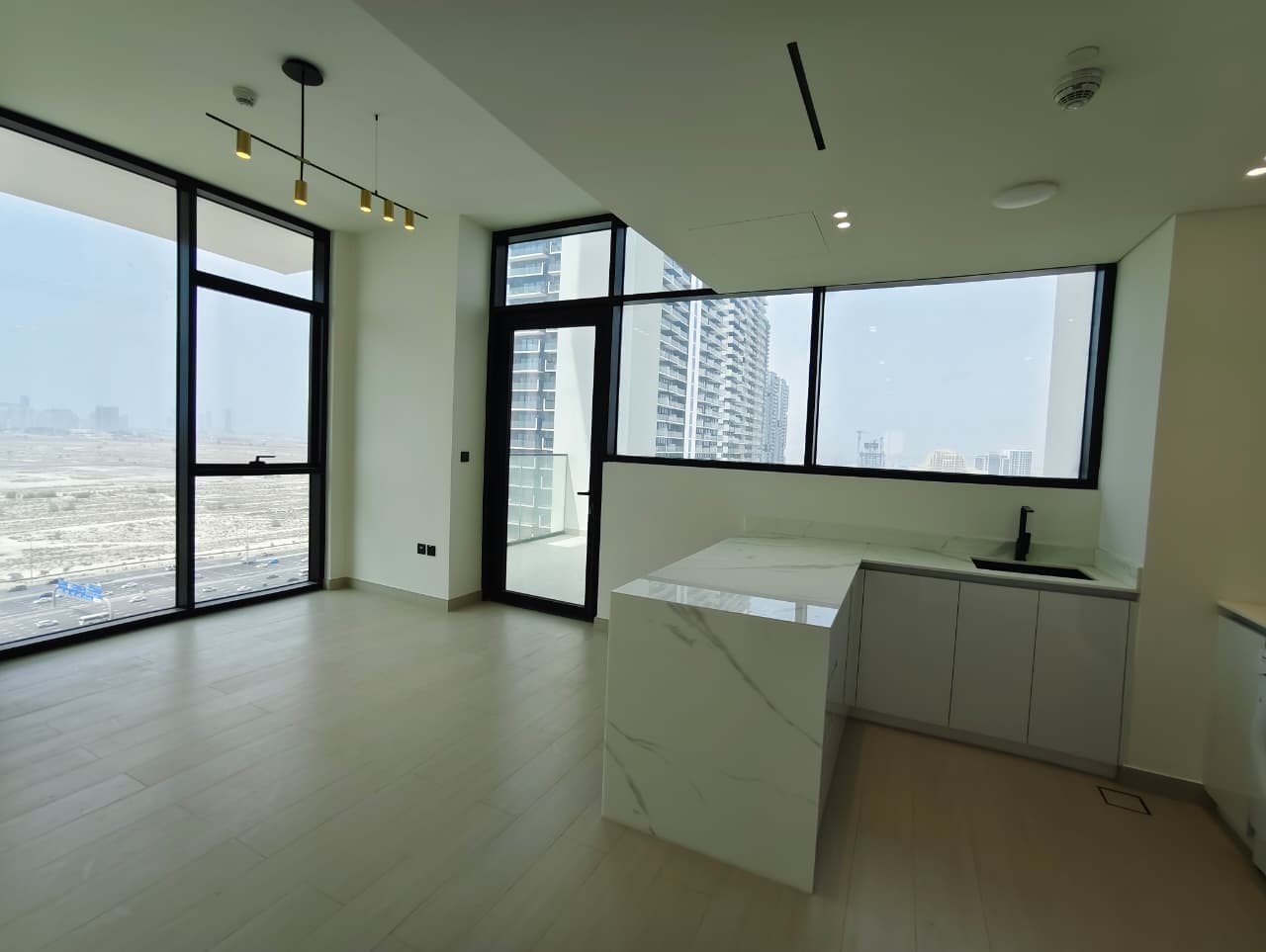 HIGH FLOOR | PRIVATE POOL | SPACIOUS