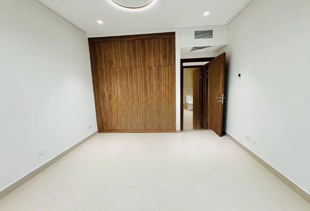 Spacious | 2BR Apartment | DXB Tower 2
