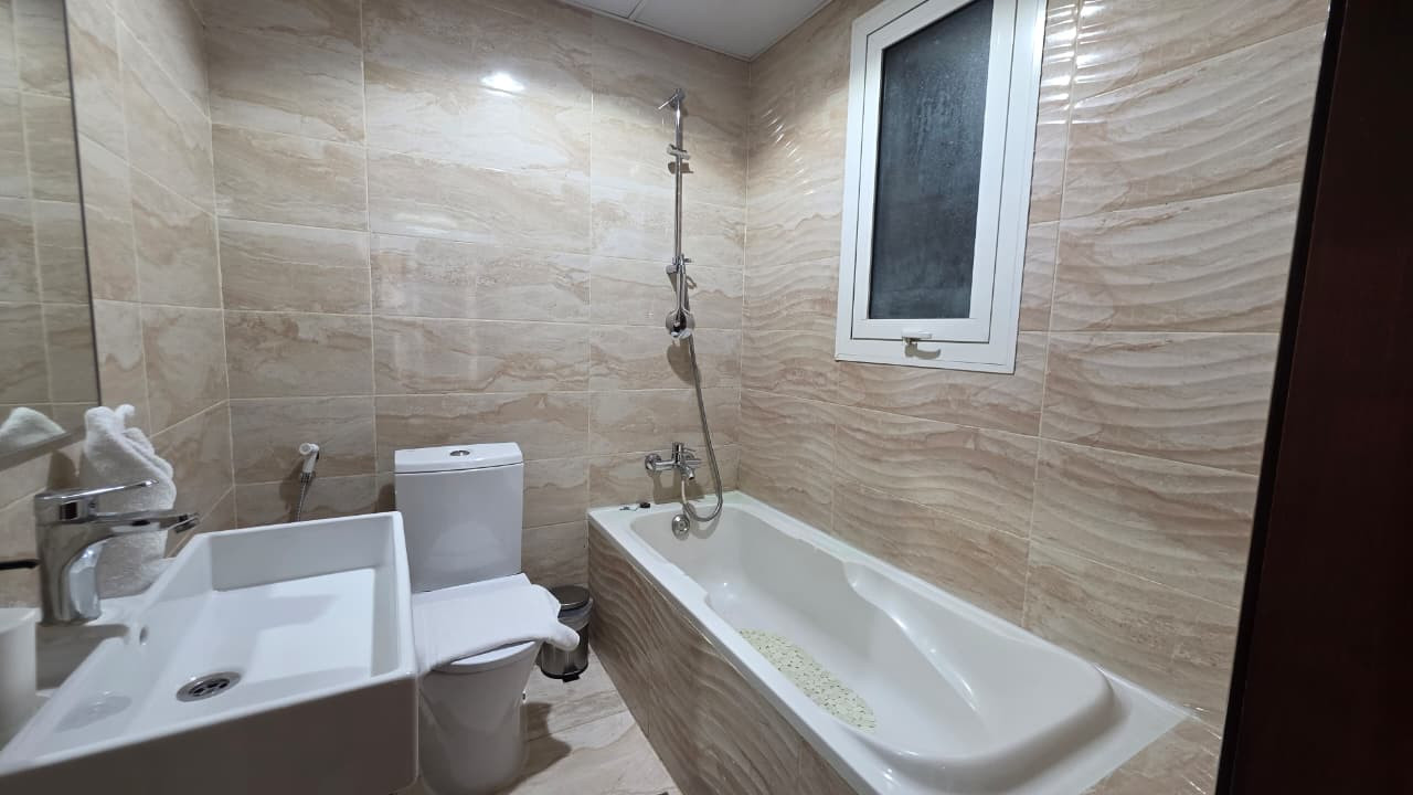 FURNISHED 1 BHK | NEAR METRO | HIGH FLOOR 4