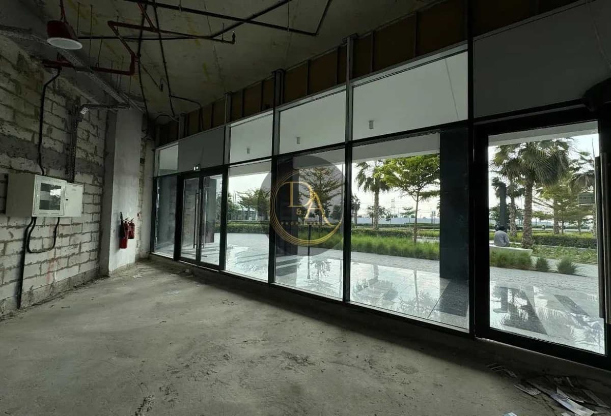 🏬 Prime Retail Shop in Azizi Riviera 4 | 476 Sq.ft. | AED 180,000 | Canal-Facing Opportunity 2