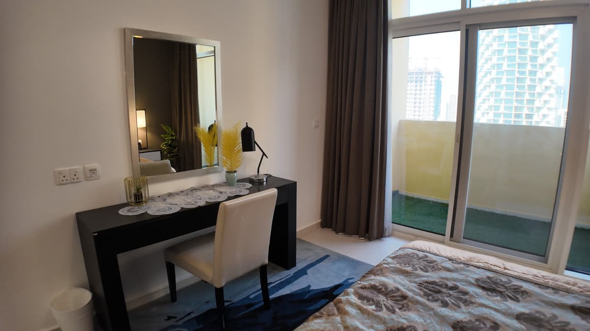 High-Floor| Spacious | Fully Furnished 4