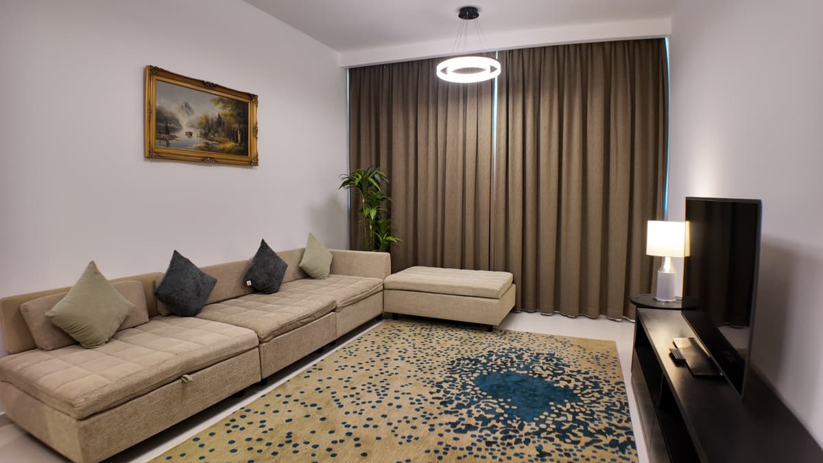 High-Floor| Spacious | Fully Furnished 3